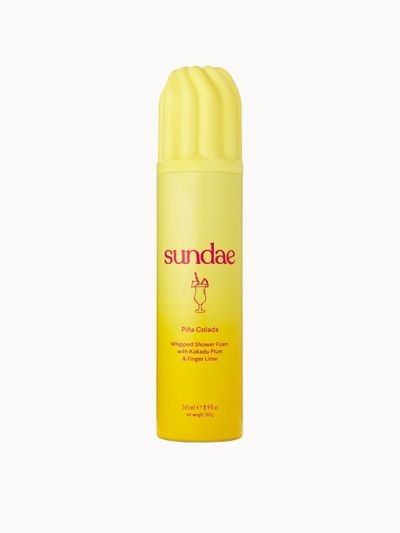 Sundae Piña Colada Shower Foam 265ml in Yellow